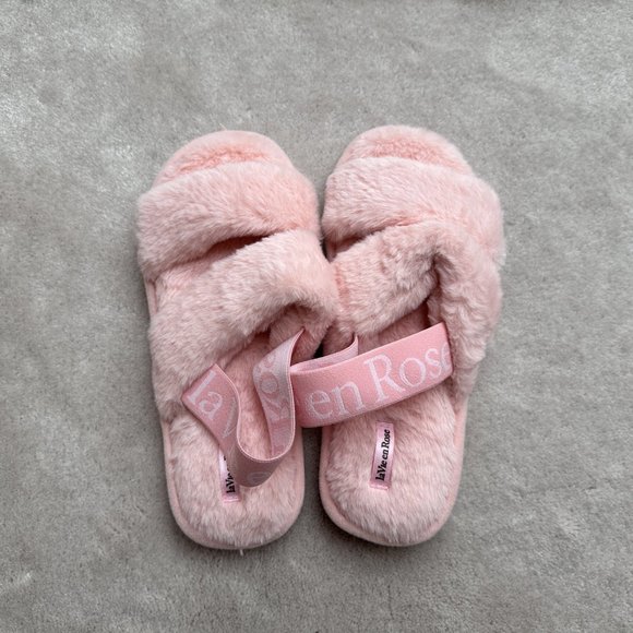 La Vie En Rose Pink Faux Fur Slippers - Picture 1 of 2